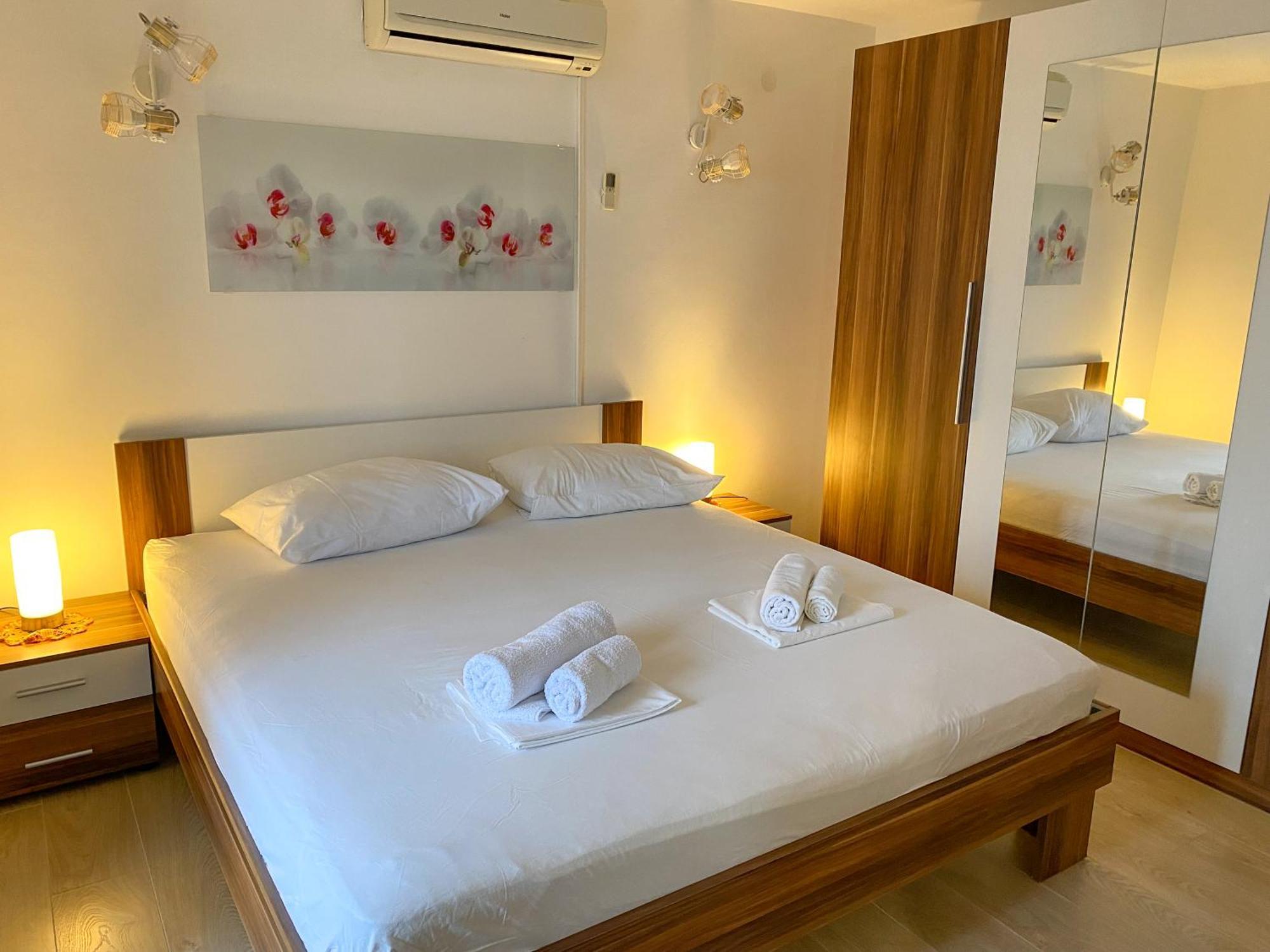 Apartmani Nede Trogir Exterior foto